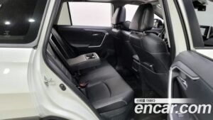 Toyota RAV4 2.5 2WD HYBRID 2022 года из Южной Кореи
