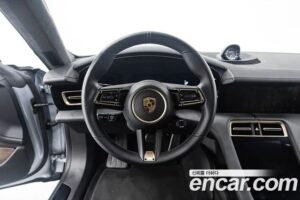 Porsche Taycan Turbo S 2021 года из Южной Кореи
