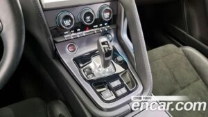 Jaguar F-TYPE P300 Coupe 2020 года из Южной Кореи