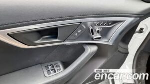 Jaguar F-TYPE P300 Coupe 2020 года из Южной Кореи