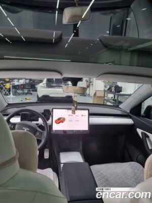 Tesla Model Y Performance 2022 года из Южной Кореи