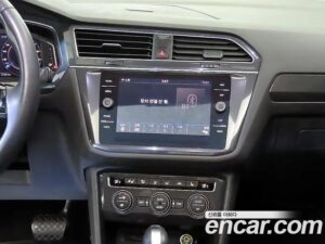 Volkswagen Tiguan 2.0 TDI Prestige 2020 года из Южной Кореи