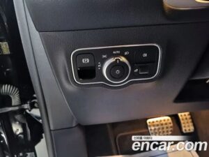 Mercedes-Benz GLB-Class GLB250 4MATIC 2022 года из Южной Кореи