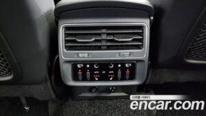 Audi Q7 45 TDI 4WD Premium 2021 года из Южной Кореи
