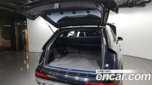 Audi Q7 45 TDI 4WD Premium 2021 года из Южной Кореи