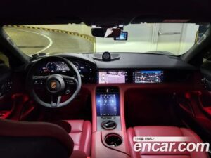 Porsche Taycan Turbo CROSS TURISMO 2022 года из Южной Кореи
