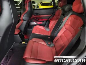 Porsche Taycan Turbo CROSS TURISMO 2022 года из Южной Кореи