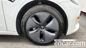 Tesla Model 3 Standard RANGE Plus 2020 года из Южной Кореи