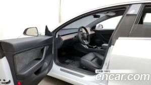 Tesla Model 3 Standard RANGE Plus 2020 года из Южной Кореи