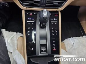 Porsche Macan 3.0 S 2022 года из Южной Кореи