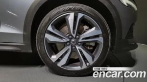 Volvo V60 T5 PRO AWD 2020 года из Южной Кореи