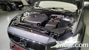 Volvo V60 T5 PRO AWD 2020 года из Южной Кореи