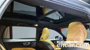 Volvo V60 T5 PRO AWD 2020 года из Южной Кореи