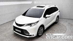 Toyota Sienna 2.5 HYBRID 2WD 2021 года из Южной Кореи