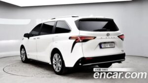 Toyota Sienna 2.5 HYBRID 2WD 2021 года из Южной Кореи