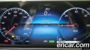 Mercedes-Benz EQB EQB300 4MATIC 2022 года из Южной Кореи