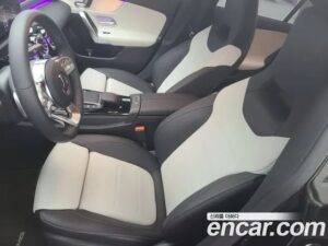 Mercedes-Benz CLA-Class CLA250 4MATIC 2023 года из Южной Кореи