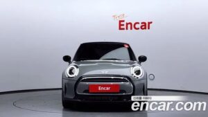 Mini Cooper CLASSIC 2023 года из Южной Кореи