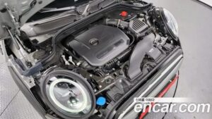 Mini Cooper CLASSIC 2023 года из Южной Кореи