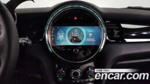 Mini Cooper CLASSIC 2023 года из Южной Кореи