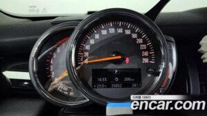 Mini Cooper 5Door ROSEWOOD Edition 2020 года из Южной Кореи