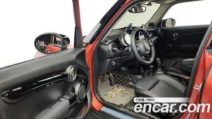 Mini Cooper 5Door ROSEWOOD Edition 2020 года из Южной Кореи