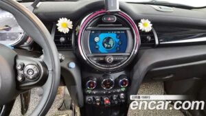 Mini Cooper 5Door ROSEWOOD Edition 2020 года из Южной Кореи