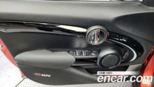 Mini Cooper 5Door ROSEWOOD Edition 2020 года из Южной Кореи