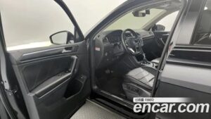Volkswagen Tiguan 2.0 TDI Prestige 2021 года из Южной Кореи