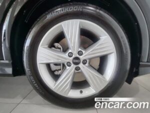 Audi Q4 e-TRON 40 2022 года из Южной Кореи