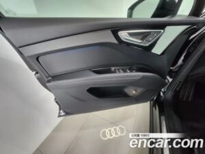 Audi Q4 e-TRON 40 2022 года из Южной Кореи