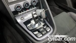 Jaguar F-TYPE P300 Cabriolet 2020 года из Южной Кореи