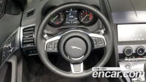 Jaguar F-TYPE P300 Cabriolet 2020 года из Южной Кореи