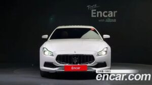 Maserati Quattroporte 3.0 V6 GranLusso 2021 года из Южной Кореи