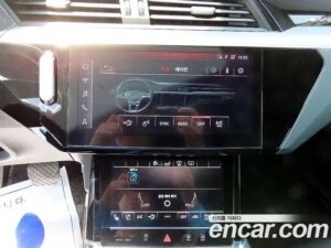 Audi e-tron 55 4WD 2020 года из Южной Кореи