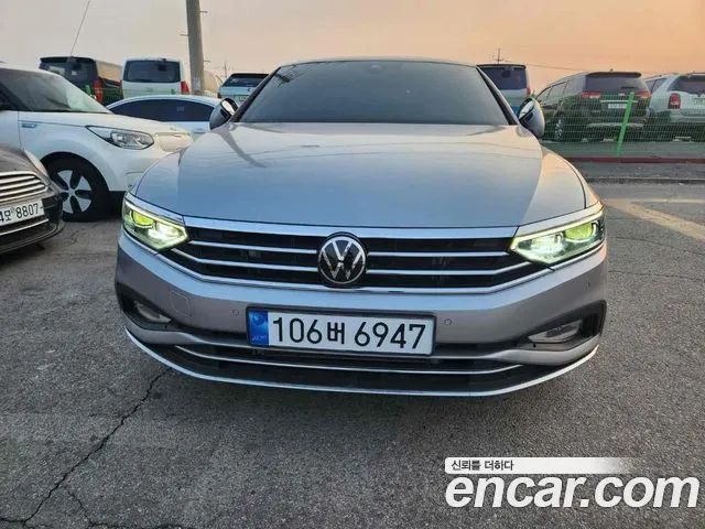 Volkswagen Passat 2.0 TDI Prestige 2022 года из Кореи