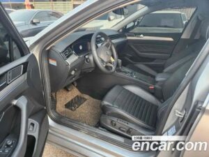 Volkswagen Passat 2.0 TDI Prestige 2022 года из Южной Кореи