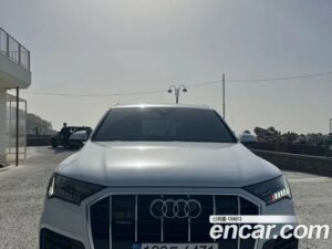 Audi Q7 45 TDI 4WD 2021 года из Южной Кореи