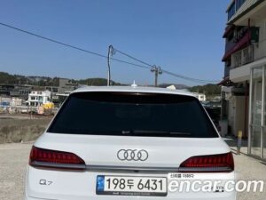 Audi Q7 45 TDI 4WD 2021 года из Южной Кореи