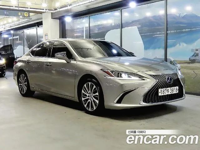 Lexus ES Luxury 2019 года из Кореи