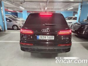 Audi Q7 55 TFSI 4WD Premium 2022 года из Южной Кореи