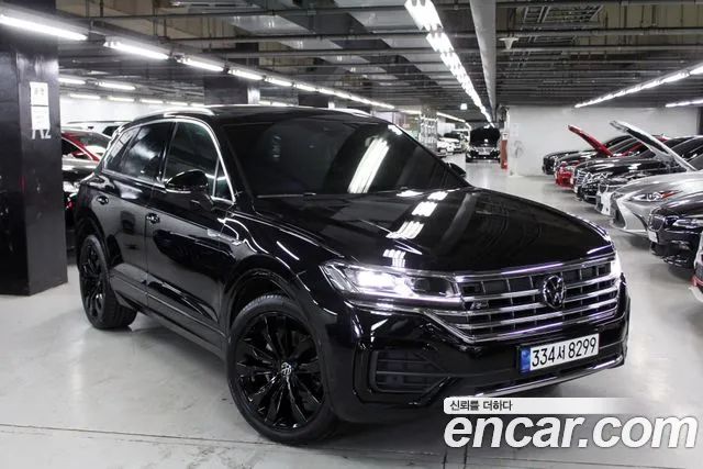 Volkswagen Touareg 3.0 TDI R-Line 2021 года из Кореи
