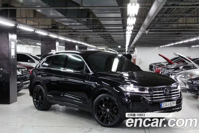 34900753_021.jpg Volkswagen Touareg 3.0 TDI R-Line 2021 года из Южной Кореи