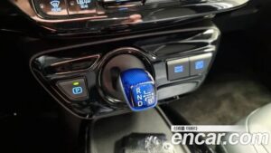 Toyota Prius 1.8 AWD 2020 года из Южной Кореи