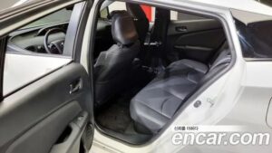 Toyota Prius 1.8 AWD 2020 года из Южной Кореи