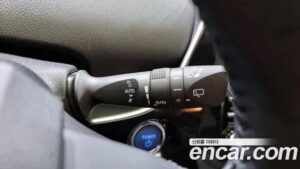 Toyota Prius 1.8 AWD 2020 года из Южной Кореи