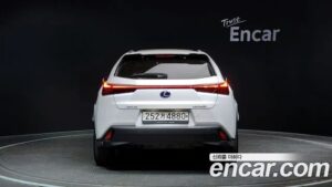 Lexus UX 2.0 2WD 2021 года из Южной Кореи