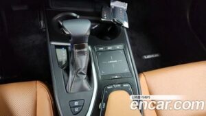 Lexus UX 2.0 2WD 2021 года из Южной Кореи