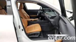 Lexus UX 2.0 2WD 2021 года из Южной Кореи