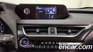 Lexus UX 2.0 2WD 2021 года из Южной Кореи